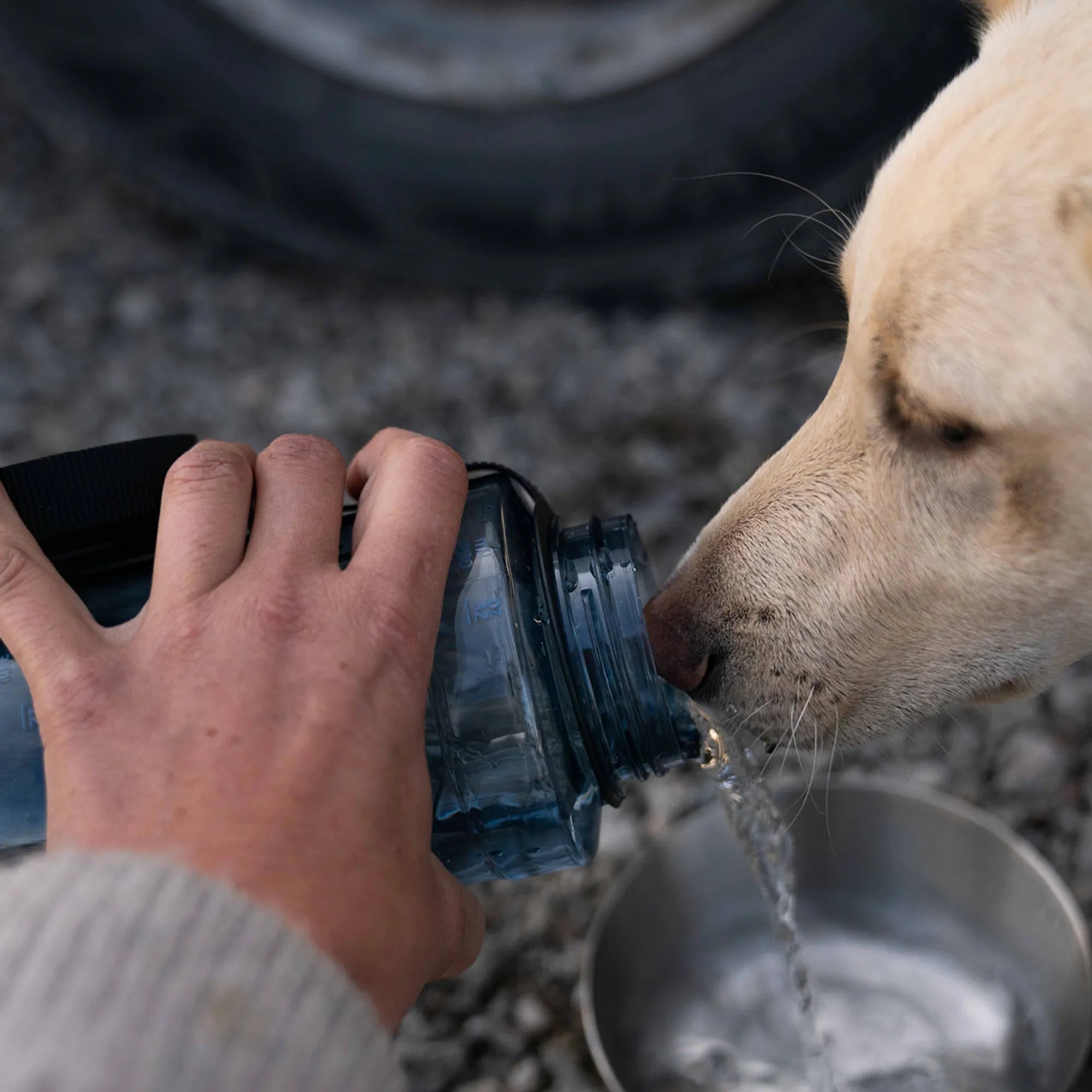 Kvarts_Tritan_Bottle_1L_Glacier_Blue_ P744320_521