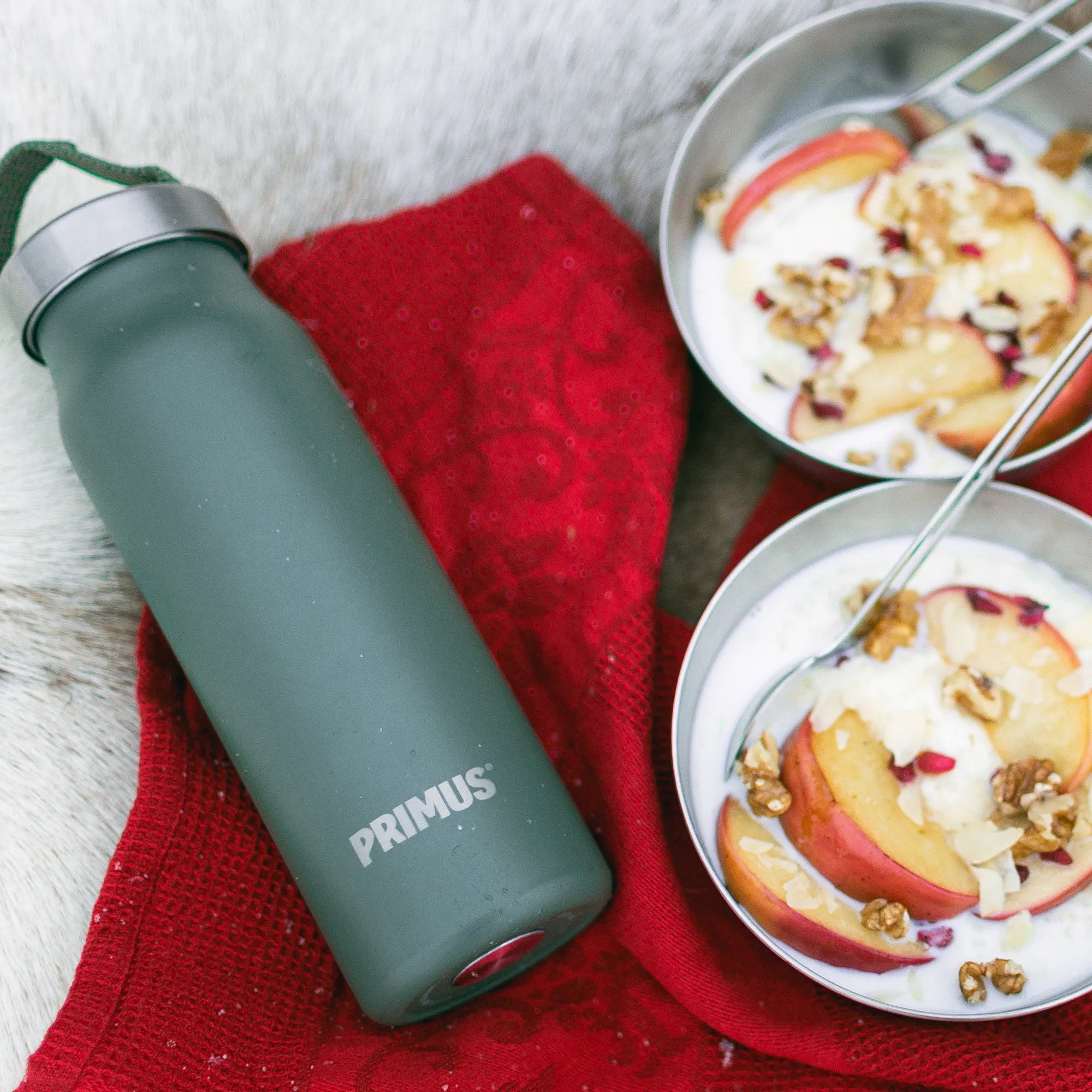 P742070_Klunken-Vacuum-Bottle_grettstudio_1