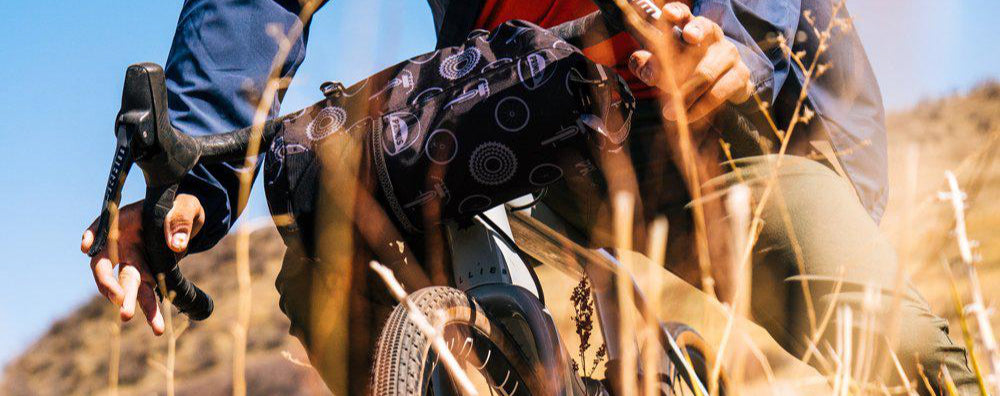 P742920_Feedzone-bikepacking-bag_Ruben-Weaver_2