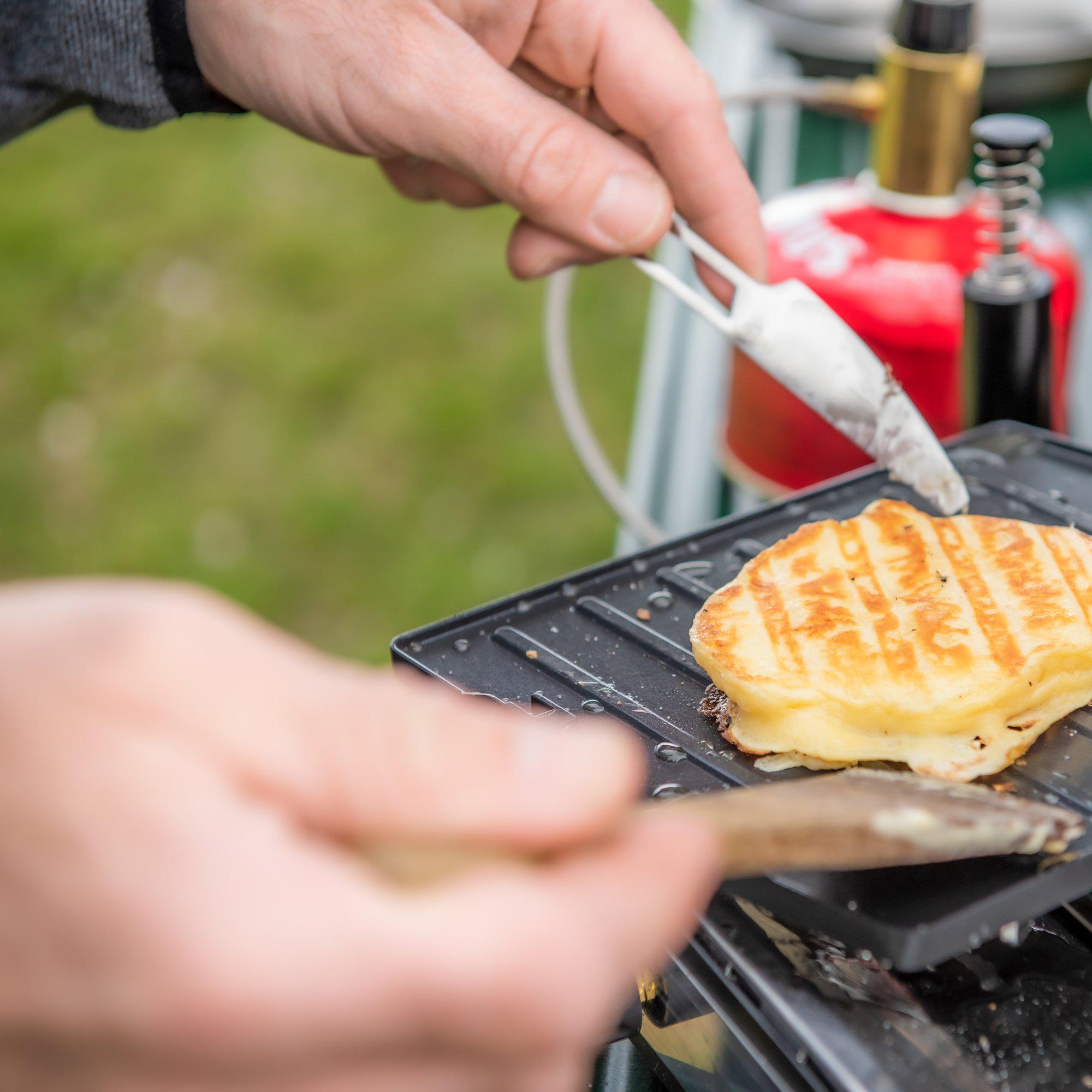 P738018_griddle-plate_andre-schösser_2021-10-lifestyleImages