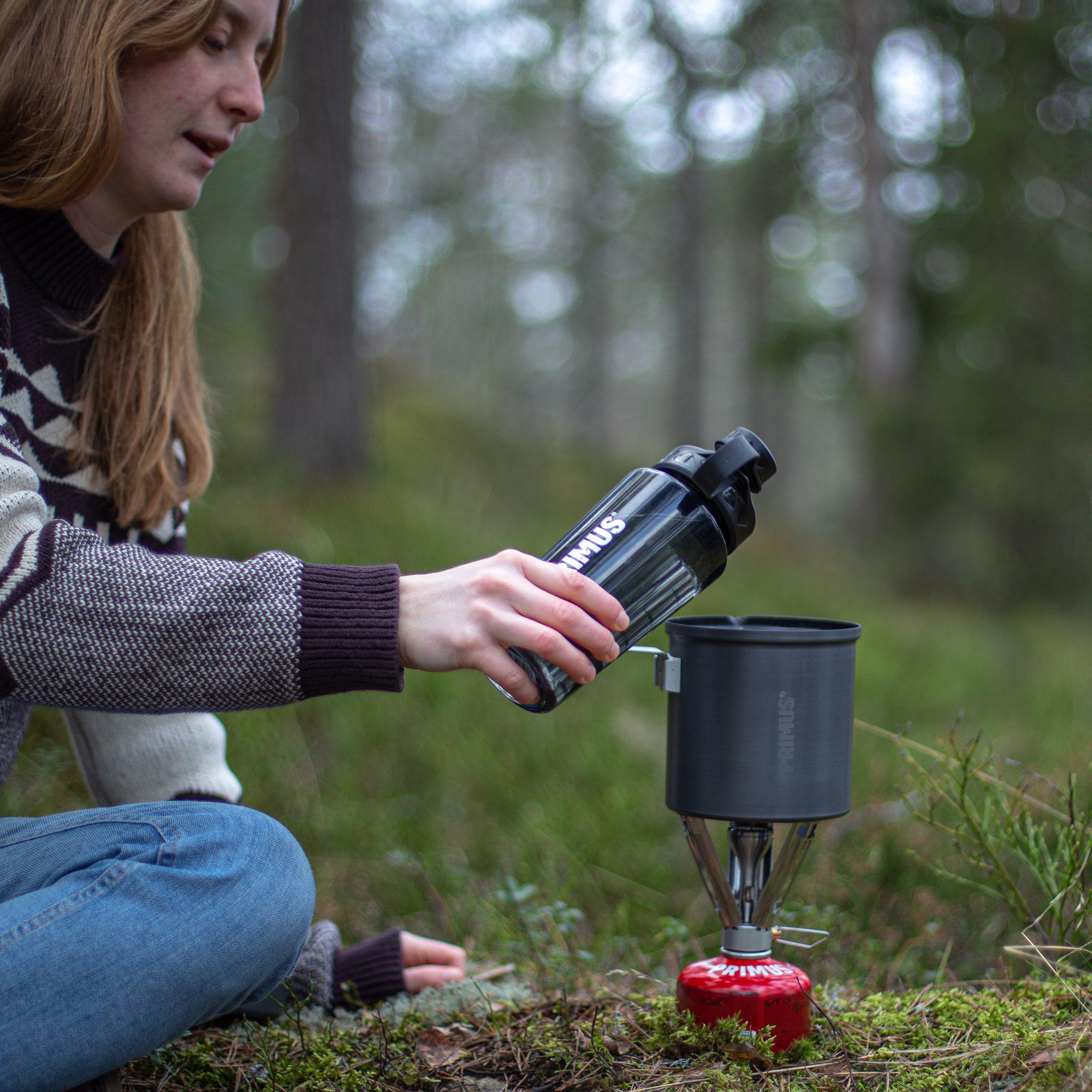 P740120_trailbottle-tritan_stina-hjelm_2020-01 (1)-lifestyleImages