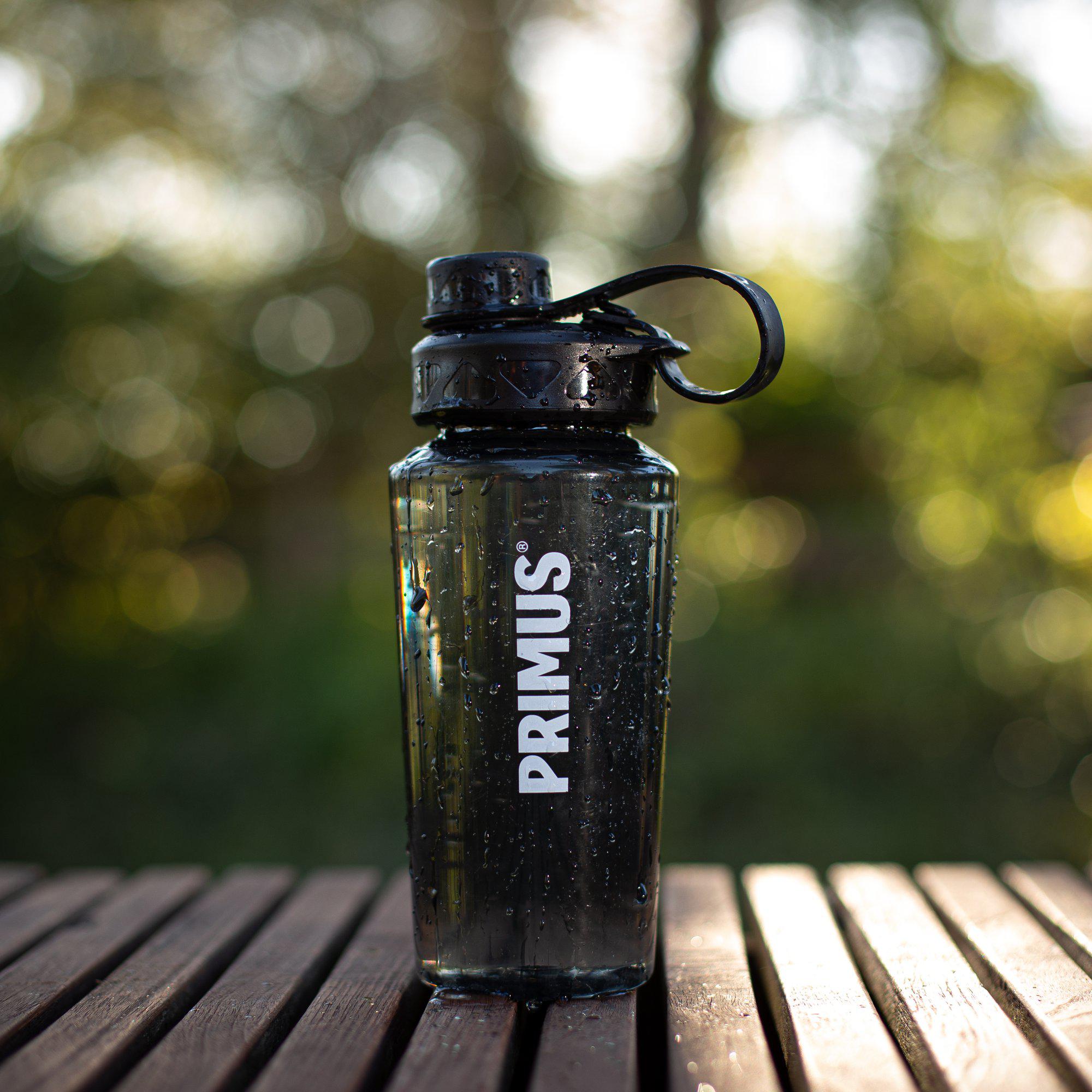 P740120_trailbottle-tritan_stina-hjelm_2020-05-lifestyleImages