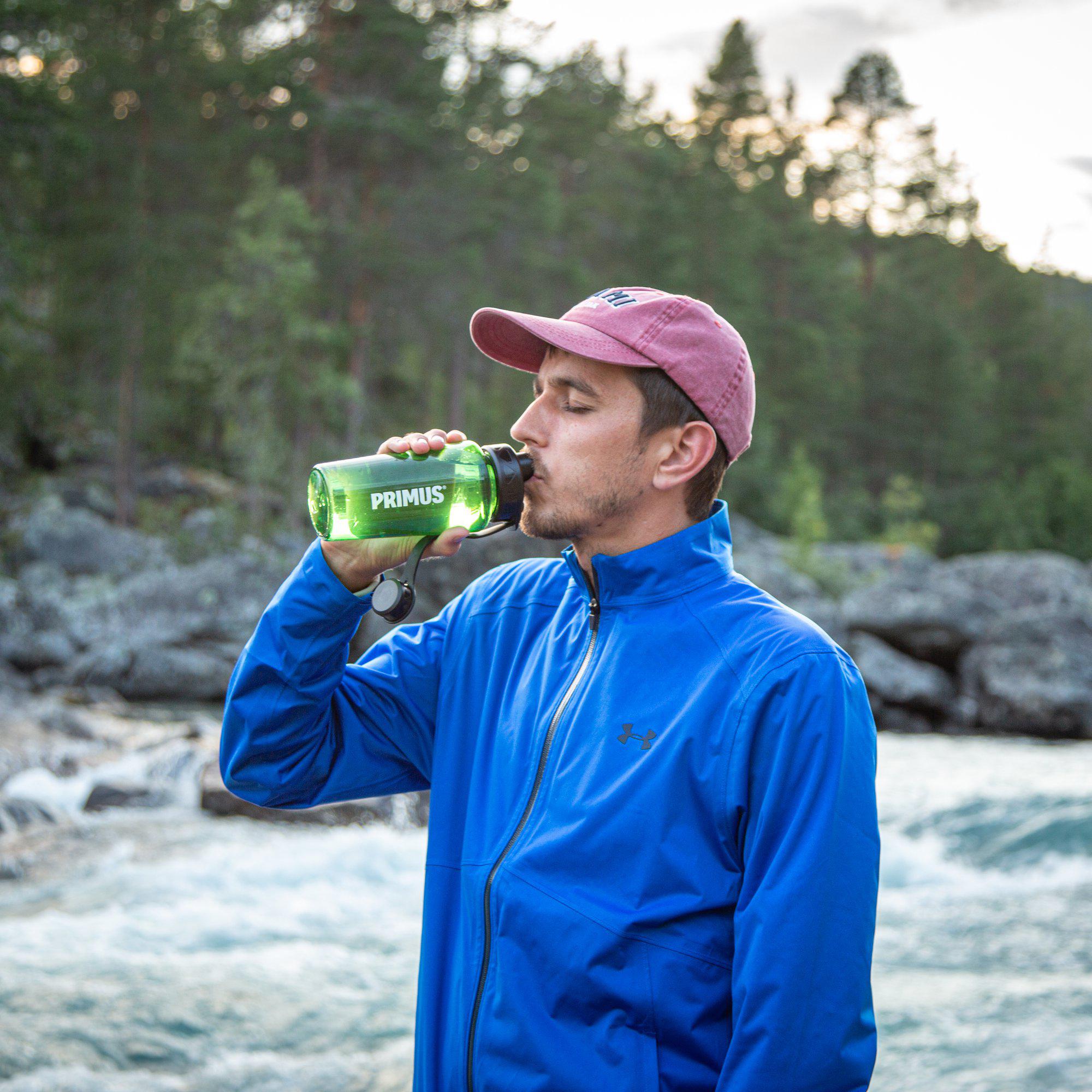 P740135_trailbottle-tritan_samuel-andersson_2019-09-lifestyleImages