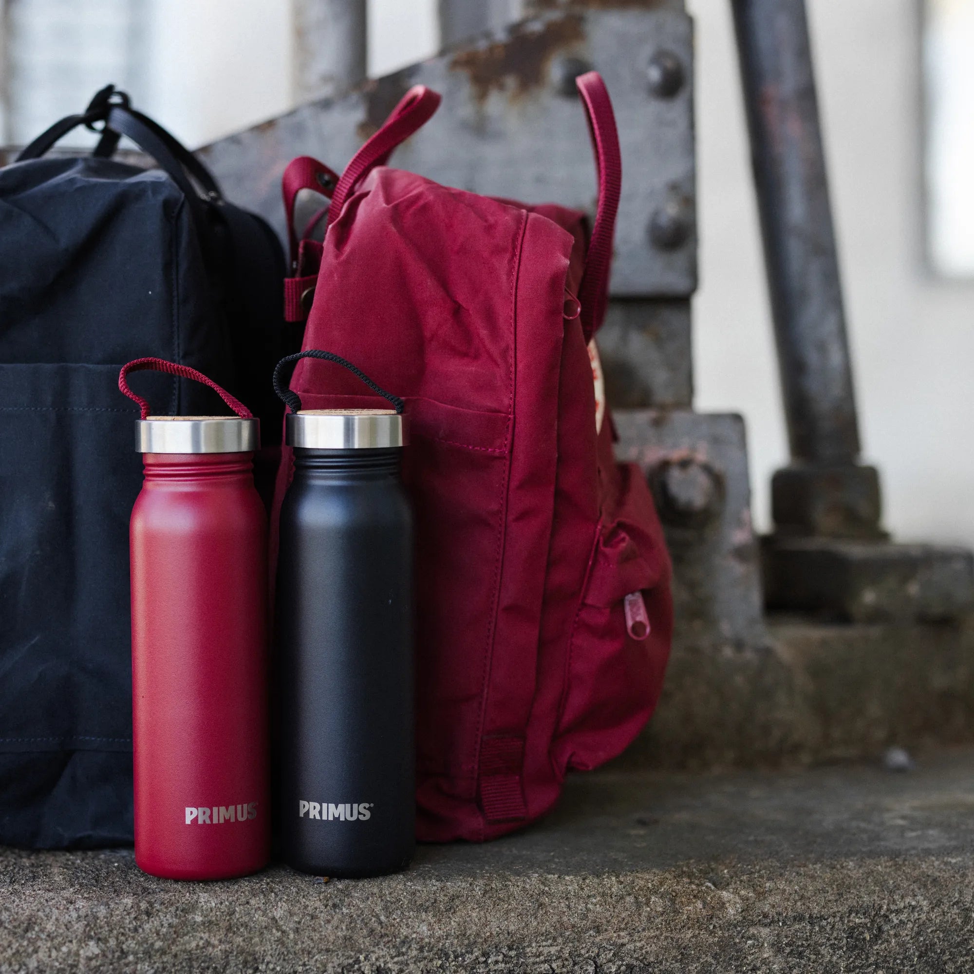 P741910_klunken-bottle-0.7l-black_isabelle-edsmyr_2021-11