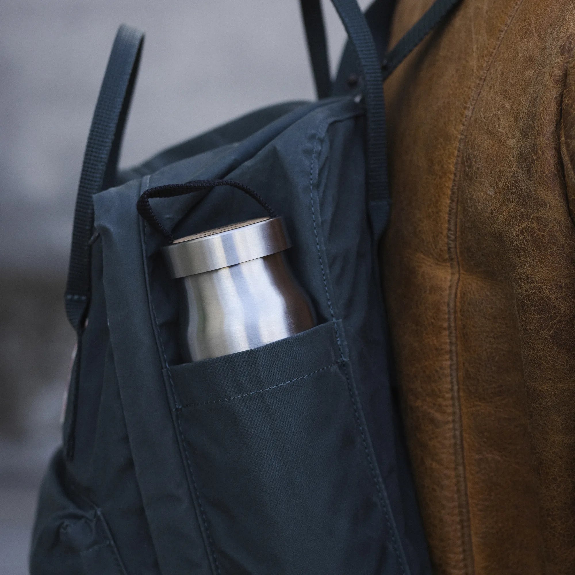 P742000_klunken-vacuum-bottle-0.5l-stainless-steel_isabelle-edsmyr_2021-5