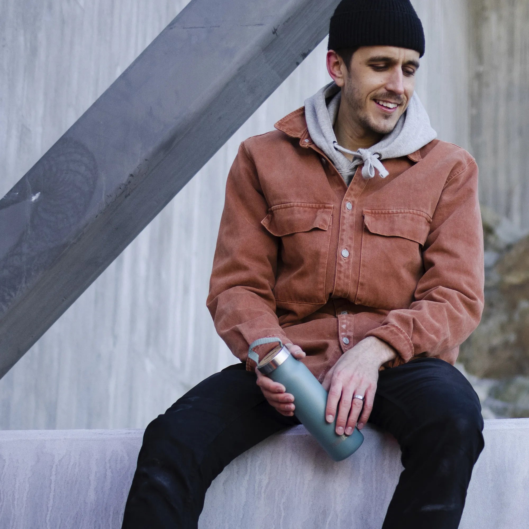 P742040_klunken-vacuum-bottle-0.5-frost_isabelle-edsmyr_2021-6