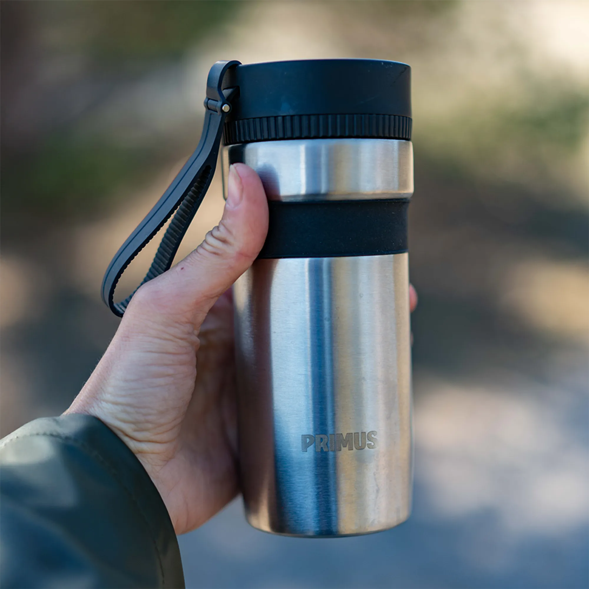 P743400_Mika_Wide_TravelMug_035L_Stainlesssteel6