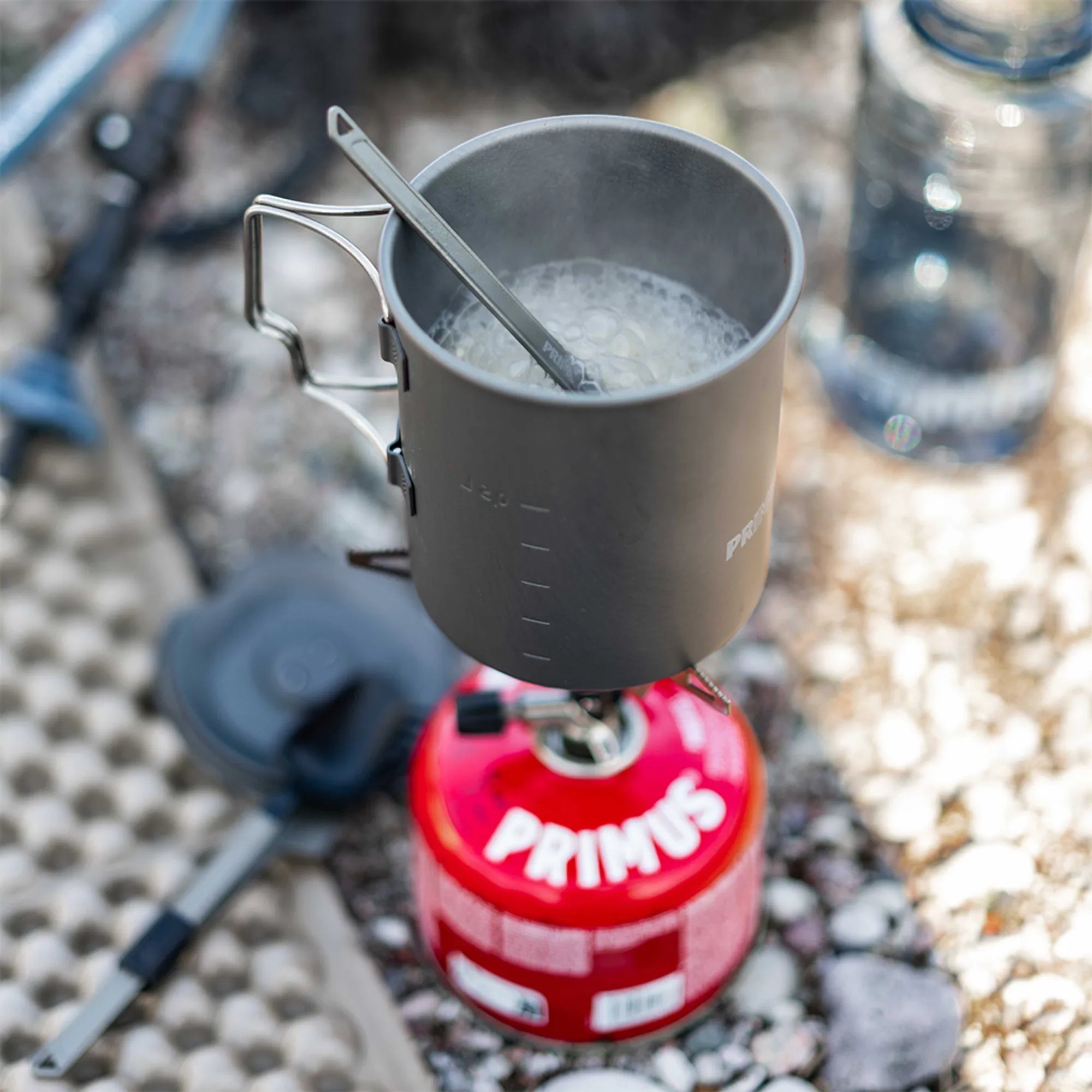 square_P745250_trek_pot_UL